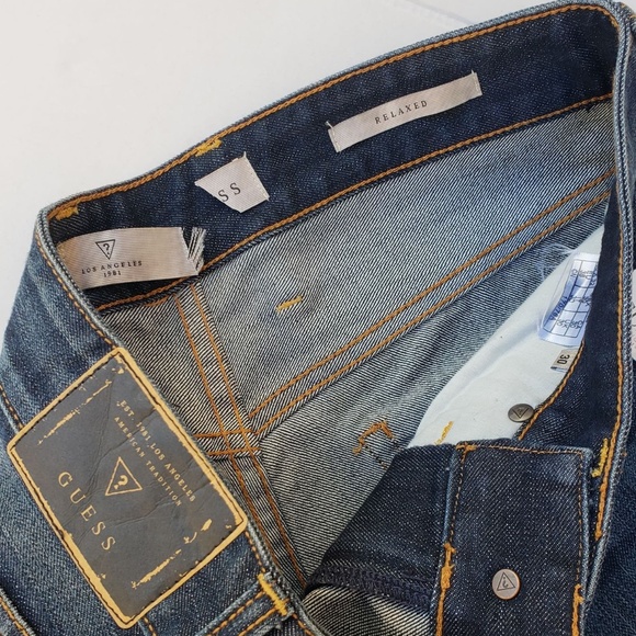 New GUESS Men's Relaxed Straight Leg Jeans - Picture 6 of 8